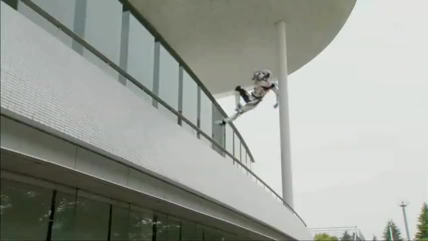 桐生市産業文化会館ってまるで宇宙船？。仮面ライダーロケ地